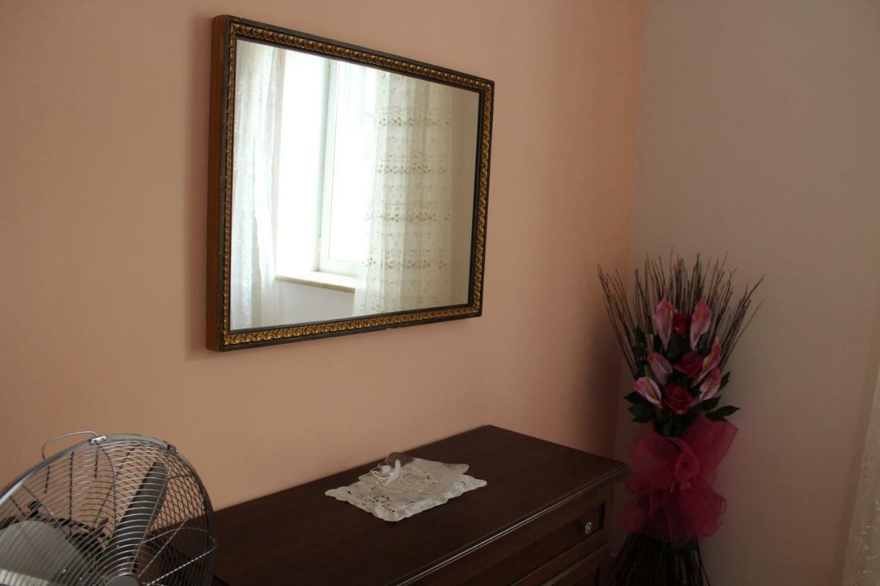 מונטרוטונדו Mary Casa Vacanza מראה חיצוני תמונה