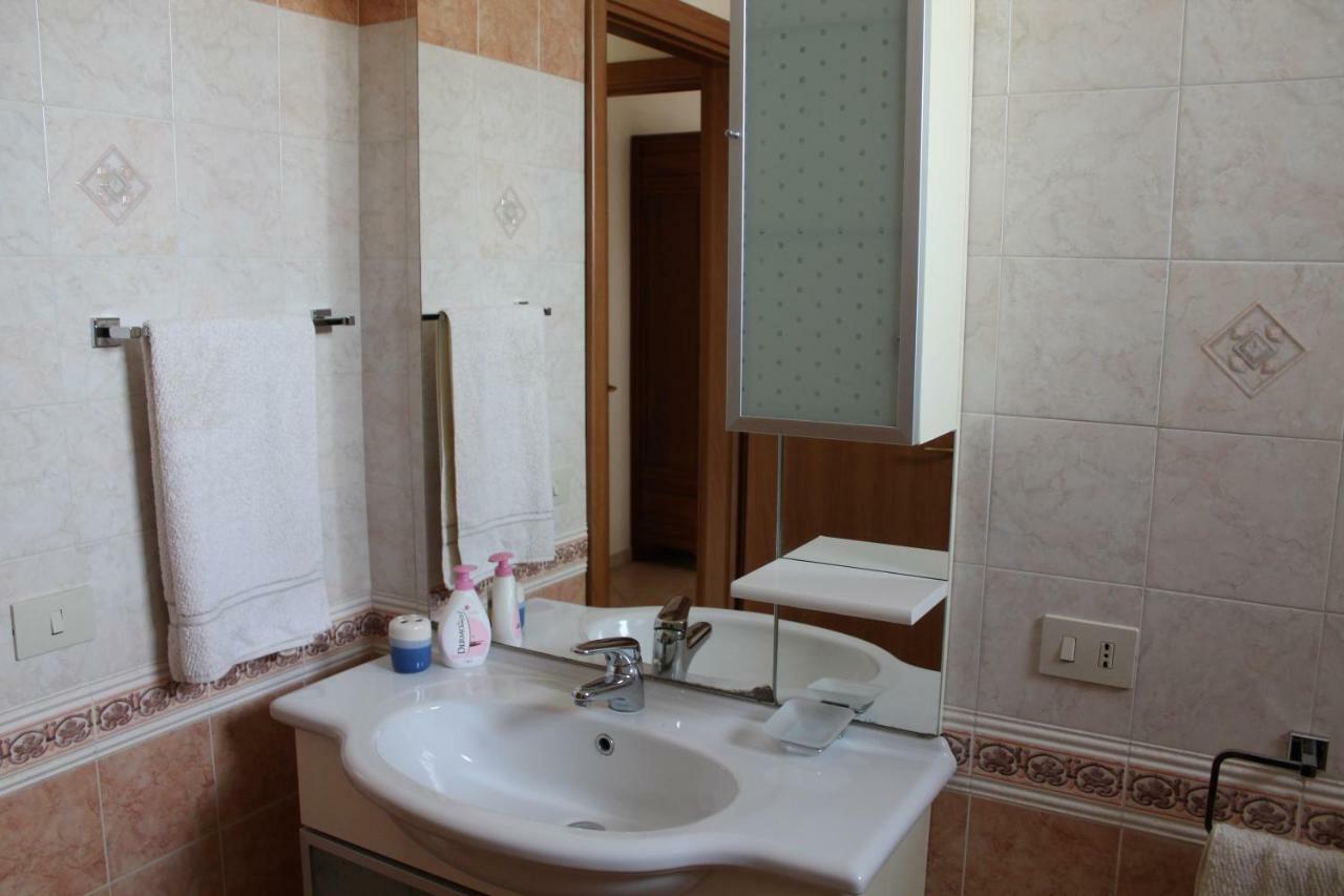מונטרוטונדו Mary Casa Vacanza מראה חיצוני תמונה
